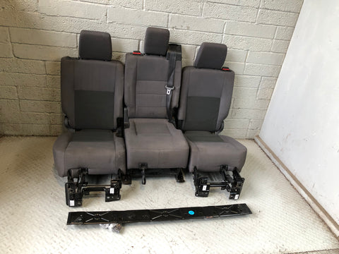 Discovery 3 Seats Rear Middle Row in Grey Cloth Land Rover 2004 to 2009 L03096