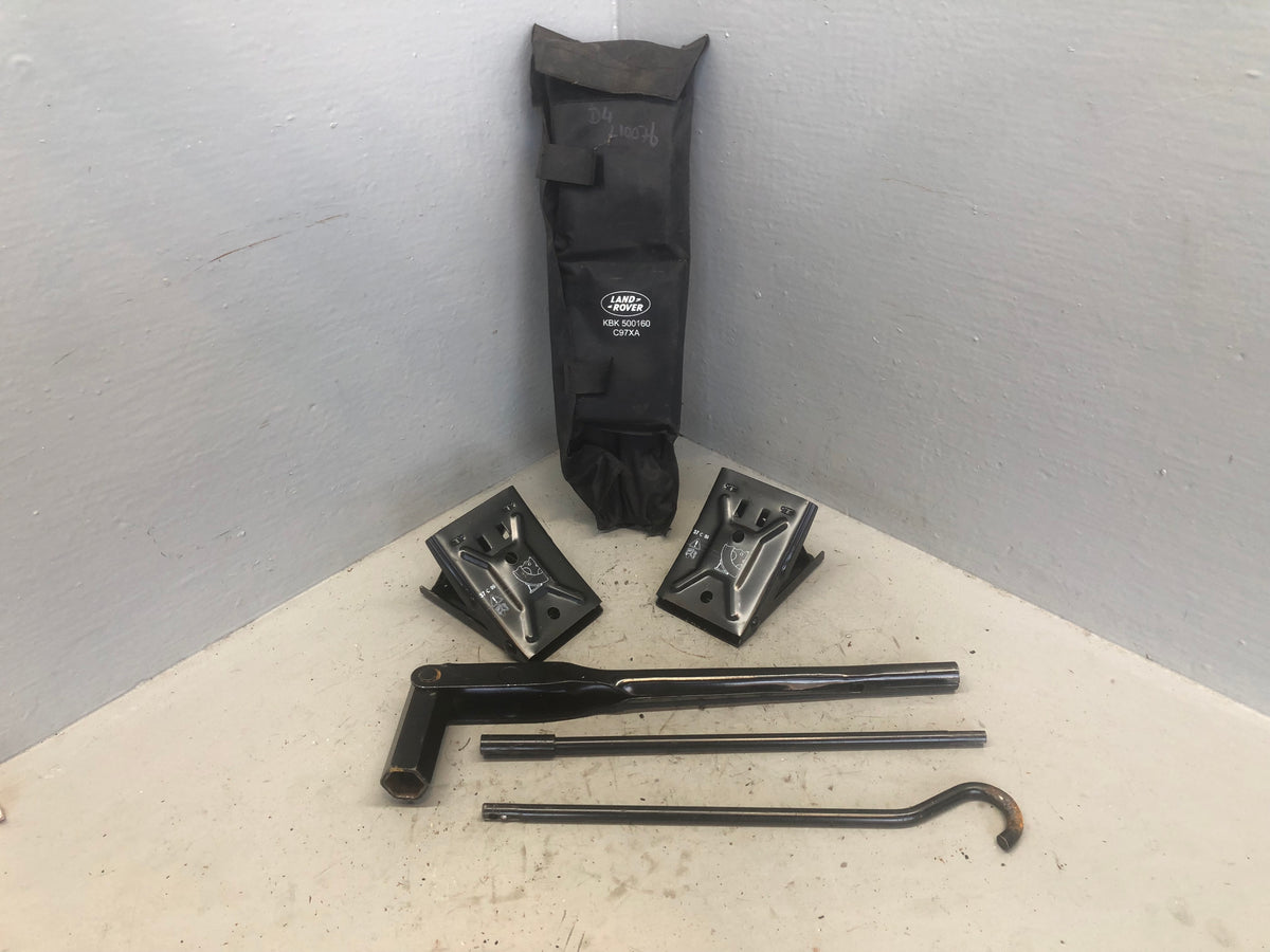 Discovery 3 4 Tool Kit in a Bag KBK500160 Land Rover 2004 to 2016 L10076