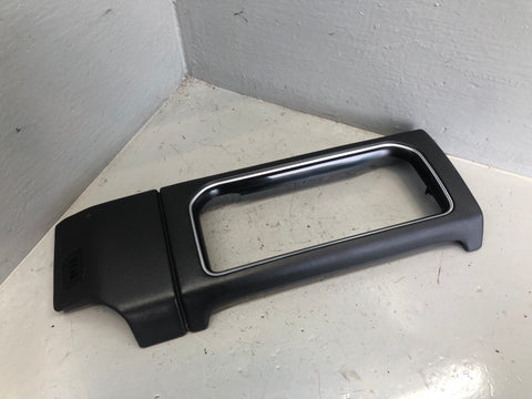 Range Rover L405 Sat Nav Screen Surround Trim in Ebony Black 2013 to 2017