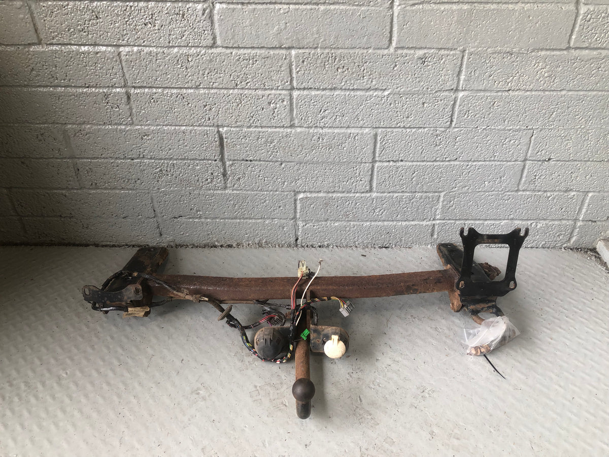 Freelander 2 Tow Bar With Twin Electric Land Rover 2006 to 2015 D08066