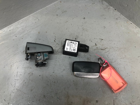 Discovery 4 Key Remote and Blade with Door Lock Land Rover 2009 to 2016 K18066