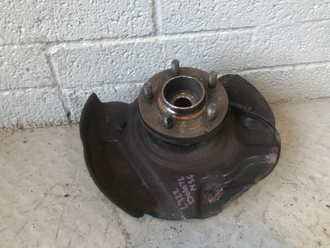 Range Rover L322 Hub Assembly Near Side Front 2006 to 2009 All Models D01076