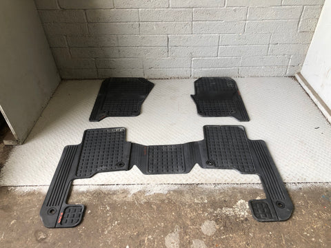 Discovery 3 Floor Mats Rubber Genuine Land Rover 2004 to 2009 J14096