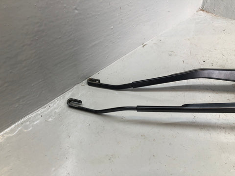 Range Rover Sport Wiper Arms Windscreen Front Pair L494 2014 to 2022