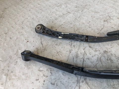 Range Rover L322 Front Windscreen Wiper Arms Pair 2010 to 2013 L29076