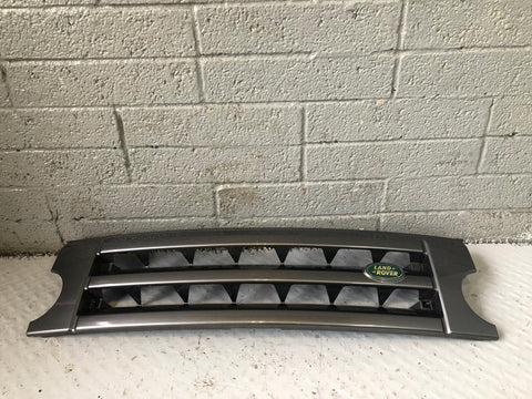 Discovery 3 Grille Front Stornoway Grey 907 Land Rover 2004 to 2009 L07106