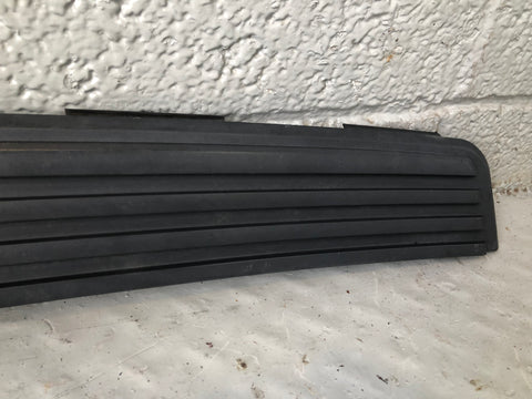 Discovery 3 Rear Bumper Scuff Load Trim DOE000011 Land Rover 2004 to 2009