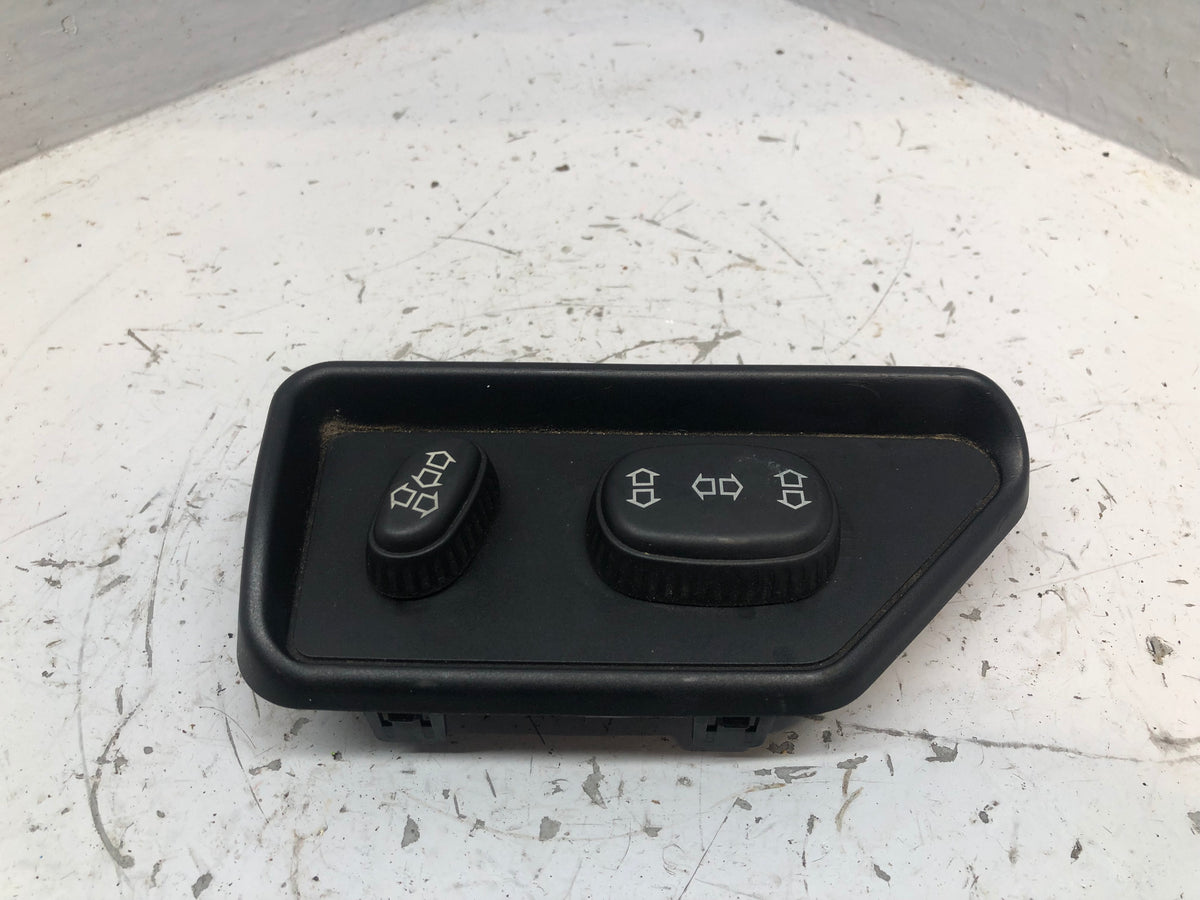 Discovery 2 Electric Seat Switch Near Side Front Land Rover 1998 to 2004
