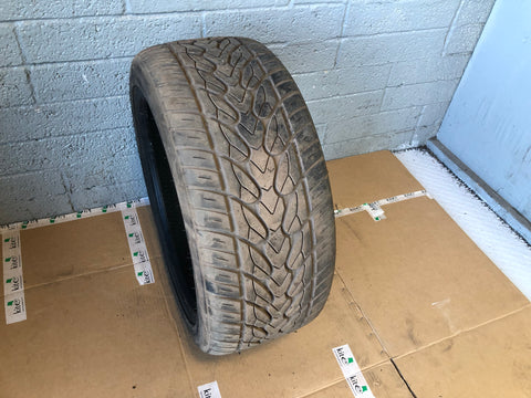 Aurogrip Grib900 Part Worn Tyre 275 40 20 7mm Tread 275 40R 20 D13106A