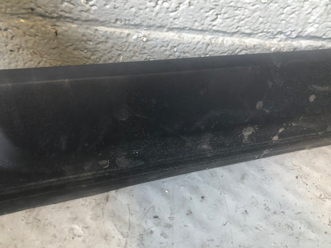 Discovery 4 Door Wheel Arch Trim Off Side Rear Zermatt Silver Land Rover
