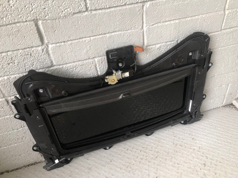 Discovery 3 Sunroof Complete with Motor and Blind Land Rover 2004 to 2009 K02066
