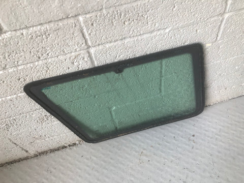 Discovery 2 Window Glass Quarter Off Side Rear Land Rover 1998 to 2004