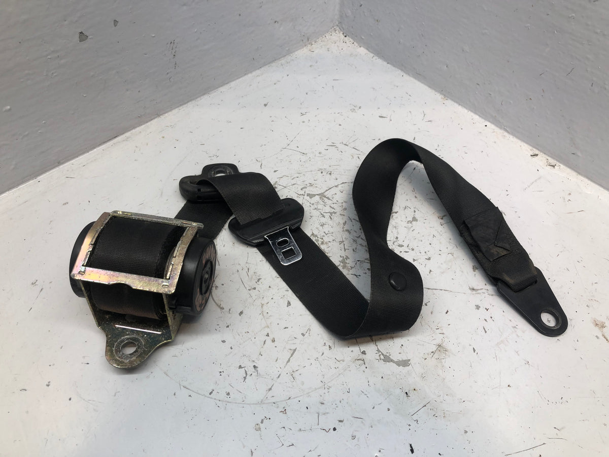 Discovery 2 Seat Belt Assembly Off Side Front in Black Land Rover 1998 to 2004