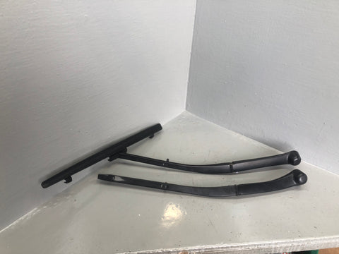 Range Rover L322 Front Windscreen Wiper Arms Pair 2010 to 2013