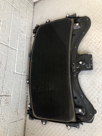 Discovery 3 Sunroof Complete with Motor and Blind Land Rover 2004 to 2009 J17076