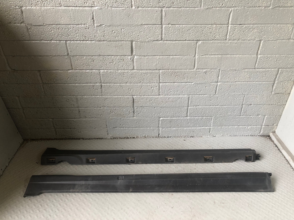 Freelander 2 Sill Cover Trims Pair Land Rover 2006 to 2014 Black Plastic D08066