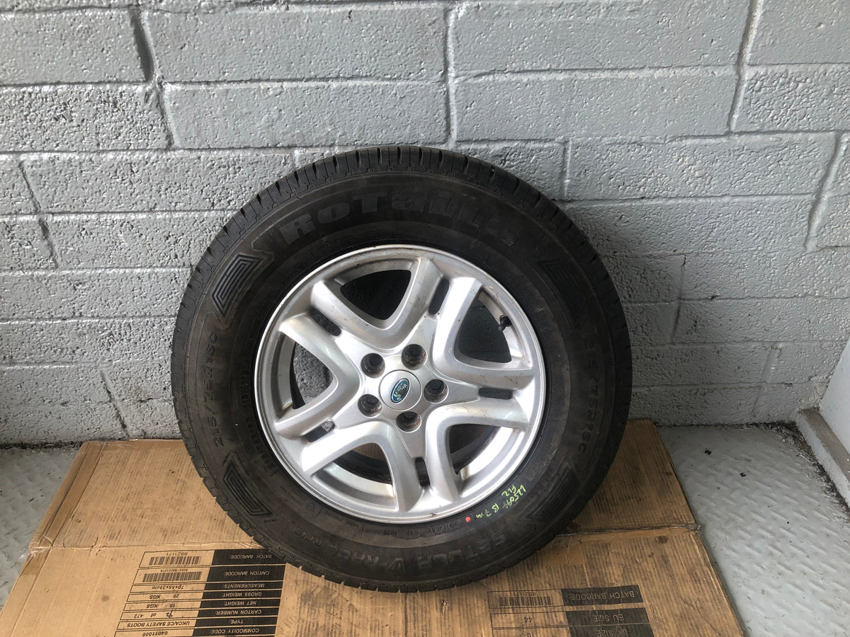 Freelander 2 Alloy Wheel and Tyre 16" Land Rover 215/75R16 2006 to 2015 L25094B