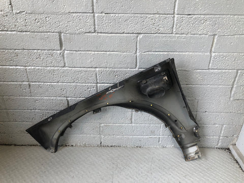 Discovery 4 Front Wing Off Side Santorini Black LRC 820 2009 to 2016 D27056