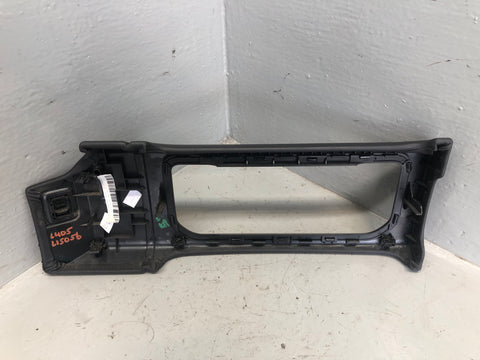 Range Rover L405 Sat Nav Screen Surround Trim in Ebony Black 2013 to 2017