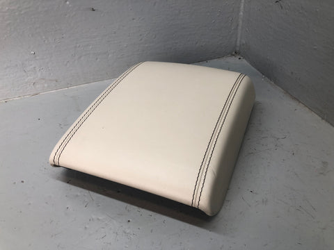Range Rover Evoque Centre Console Armrest Lid in Ivory L538 L20015
