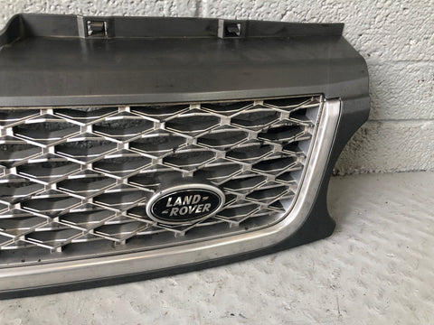 Range Rover Sport Front Grille Facelift in Silver Autobiography L320 D16076
