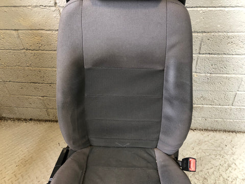 Discovery 3 Front Seats Pair Cloth Grey Manual Land Rover 2004 to 2009 L03096