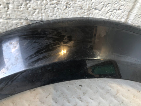 Discovery 4 Wheel Arch Trim Rear Quarter Right Santorini Black Land Rover D13086