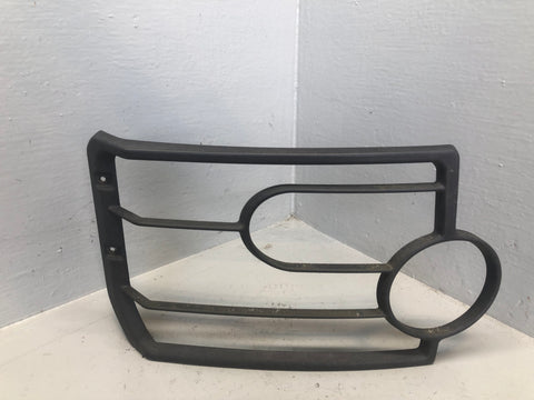 Discovery 3 Headlight Guards Pair Set Genuine Land Rover 2004 to 2009 K02066
