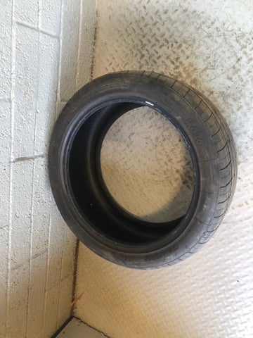 Churchill Part Worn Tyre 275/40ZR20 5mm Tread 275 40 20 D17066D