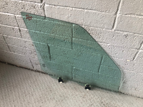 Discovery 4 Window Glass Near Side Front Door Land Rover 2009 to 2016 D03086