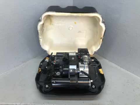 Range Rover L322 Air Suspension Compressor Pump Hitachi RQU500302 L29076