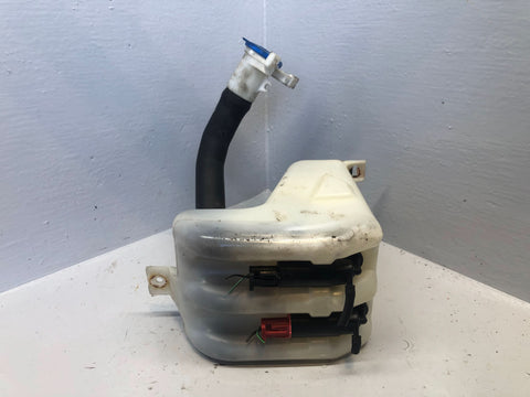 Freelander 1 Washer Bottle Windscreen 2 x Pumps Land Rover 1998 to 2006