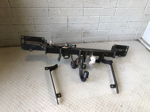 Range Rover Sport Tow Bar with Single Electrics Bolts L494 2014 to 2022 L14096