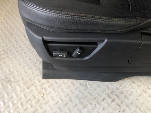 Discovery 3 Seats Leather Electric x 7 Land Rover in Black 2004 to 2009 J12086