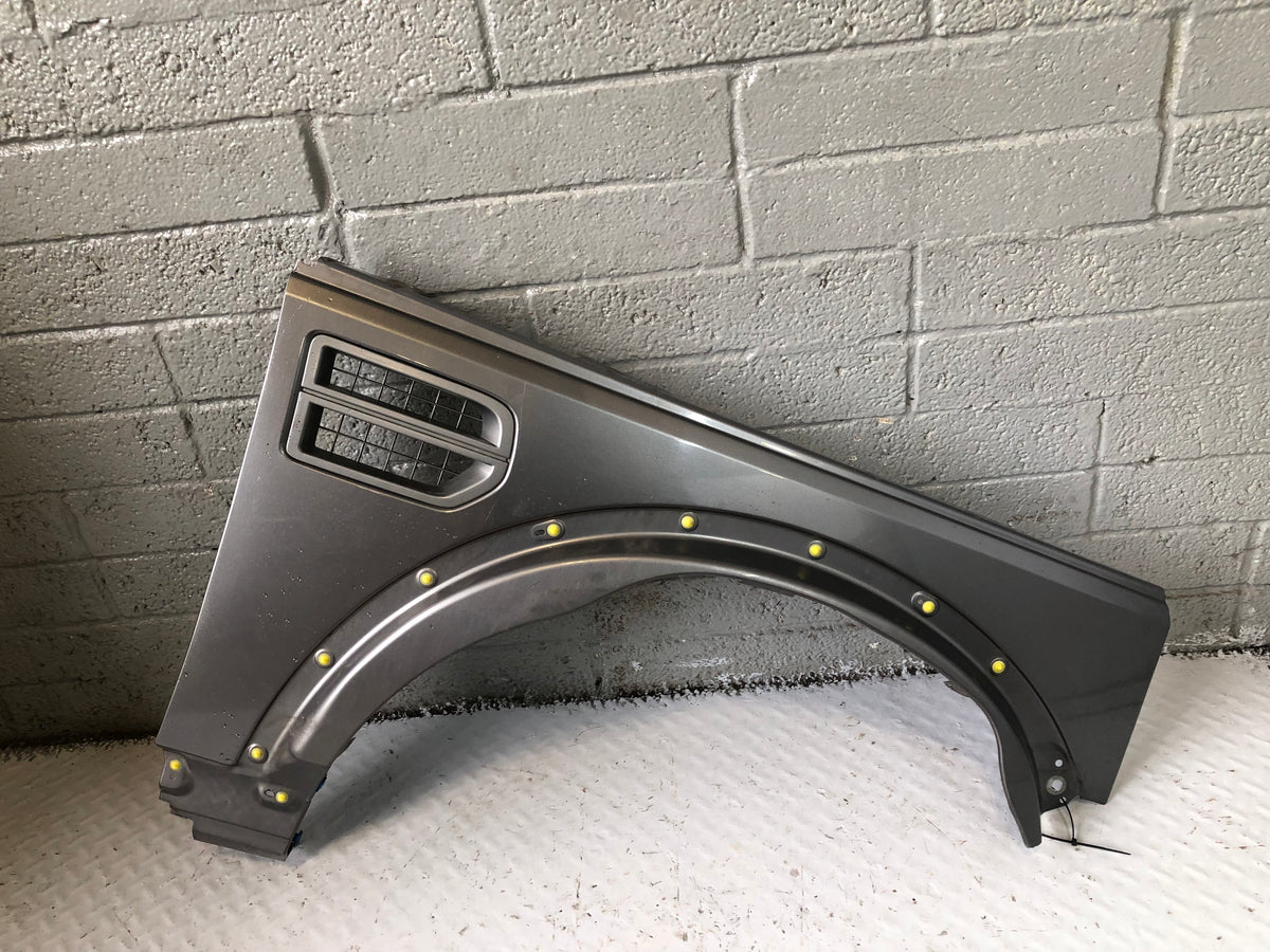 Discovery 3 Wing Off Side Front Stornoway Grey Land Rover 2004 to 2009 L07106