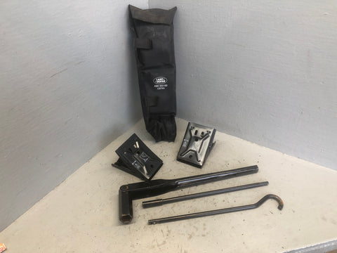 Discovery 3 4 Tool Kit in a Bag KBK500160 Land Rover 2004 to 2016 L10076