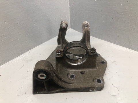 Range Rover Evoque Driveshaft Mount Bracket EJ32 4H470 AD L538 2011 to 2015
