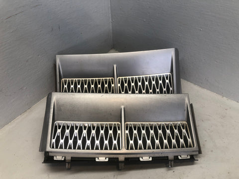 Range Rover L322 Wing Side Grilles Vents Supercharged 2002 to 2009 D01076
