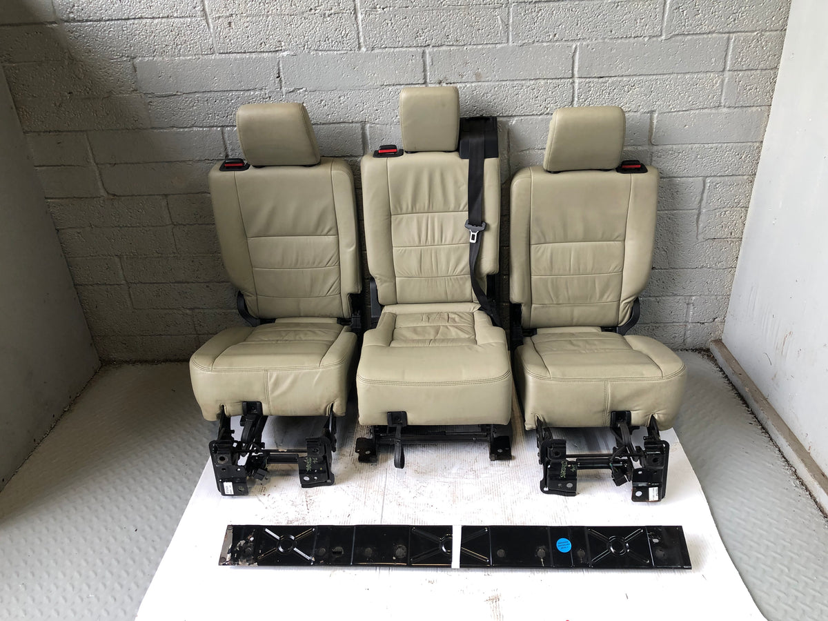 Discovery 4 Seats Rear 2nd Second Row in Almond Land Rover 2009 to 2016 J26086