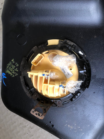 Range Rover L405 Fuel Tank with In-Tank Pump and Sender 4.4 TDV8 2013 to 2017
