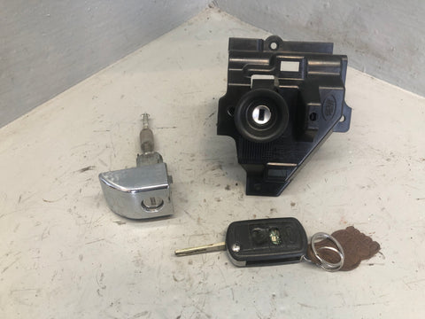 Range Rover L322 Ignition Barrel with Key Lock Set 3.6 TDV8 2006 to 2009 D01076