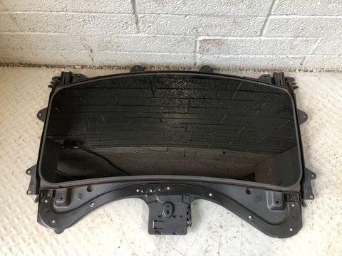 Discovery 4 Sunroof Complete with Motor and Blind Land Rover 2009 to 2016 J23096