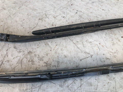 Range Rover L322 Front Windscreen Wiper Arms Pair 2010 to 2013 L29076