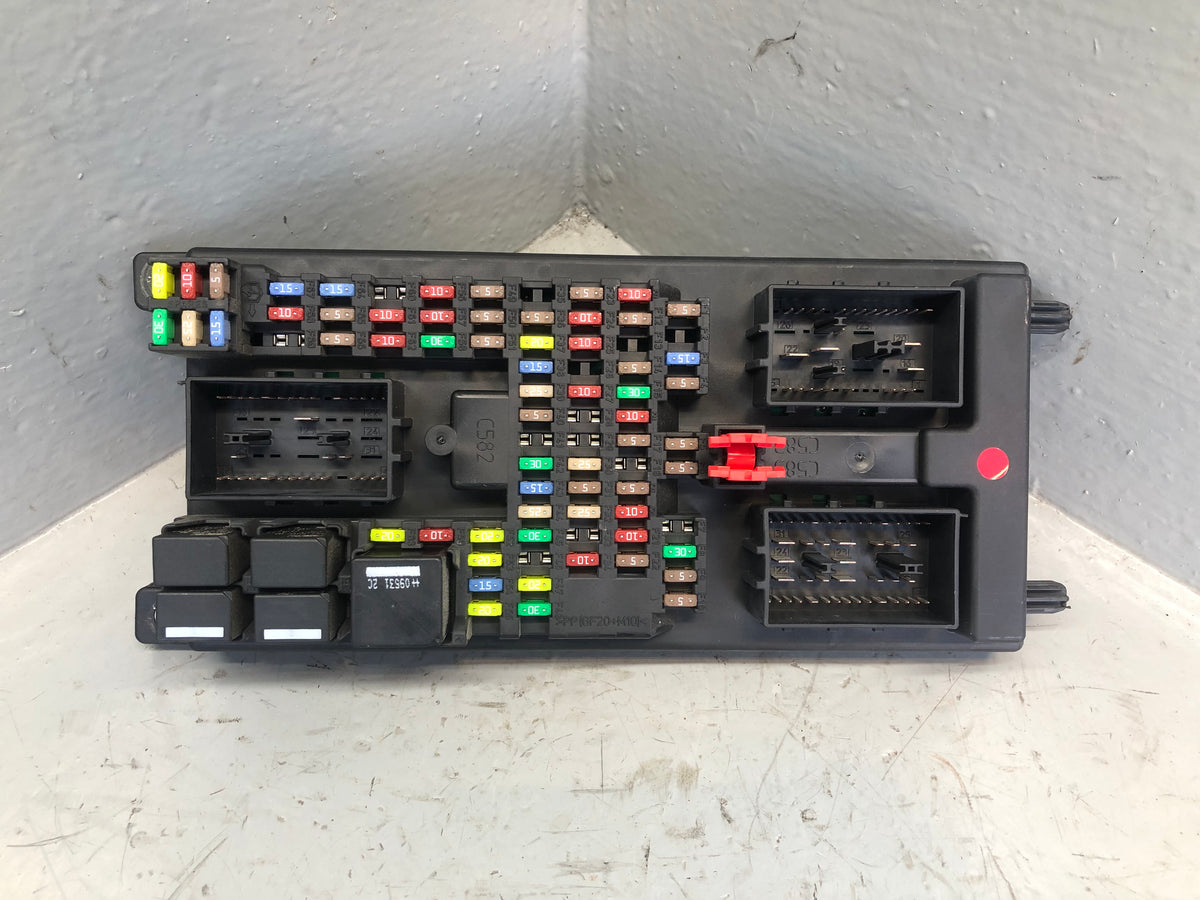 Discovery 4 Fuse Box Body Control Module 3.0 TDV6 AH22-14F041-BF Land Rover