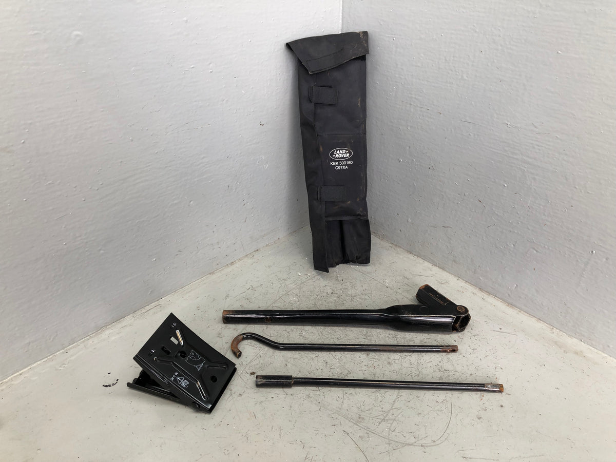 Discovery 3 4 Tool Kit in a Bag KBK500160 Land Rover 2004 to 2016 L03096