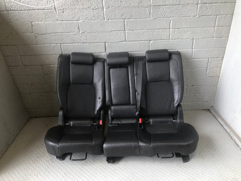 Discovery Sport Rear Middle Row Seats Pair Black Leather L550 Land Rover L15066