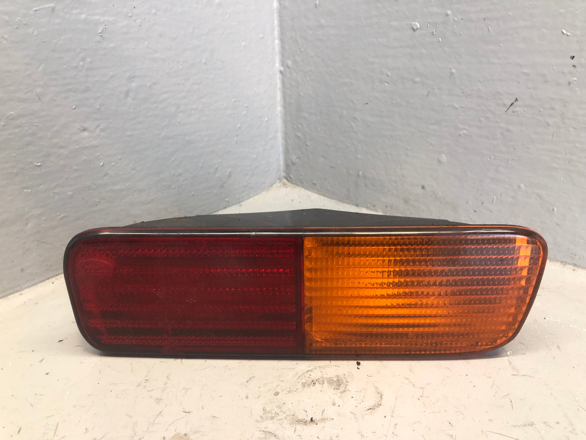 Discovery 2 Lower Light Off Side Rear Indicator Land Rover 1998 to 2002