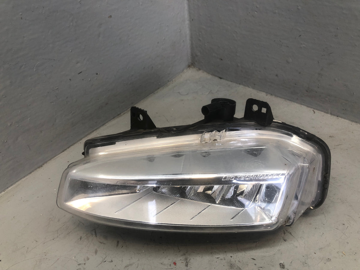 Discovery Sport Fog Light Near Side Front Left L550 FJ32-15201-AC Land Rover