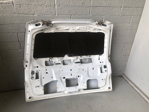 Discovery Sport Tailgate with Glass Fuji White L550 Land Rover 2014 to 2025