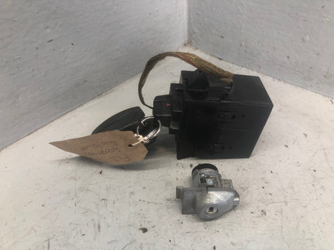 Freelander 2 Ignition Barrel with 2 Key Door Lock Land Rover 2006 to 2015 J07076